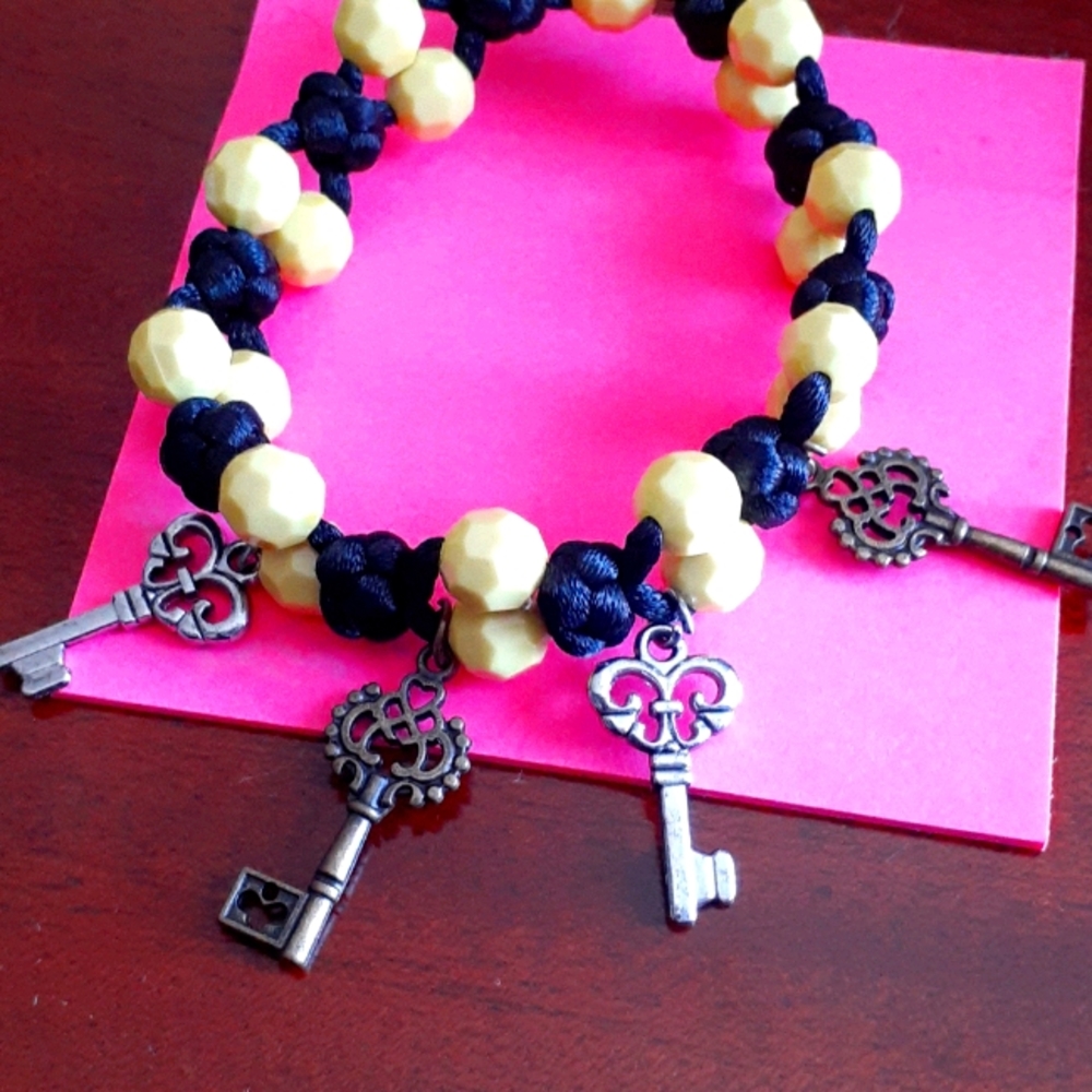 Bracelet